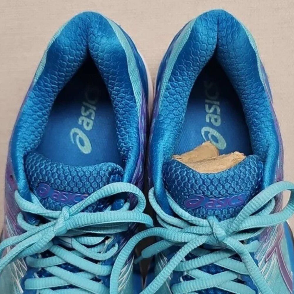 Excellent Condition ASICS GEL Nimbus 18 Womens 7 US 38 Medium Running Shoes Blue - Picture 2 of 12